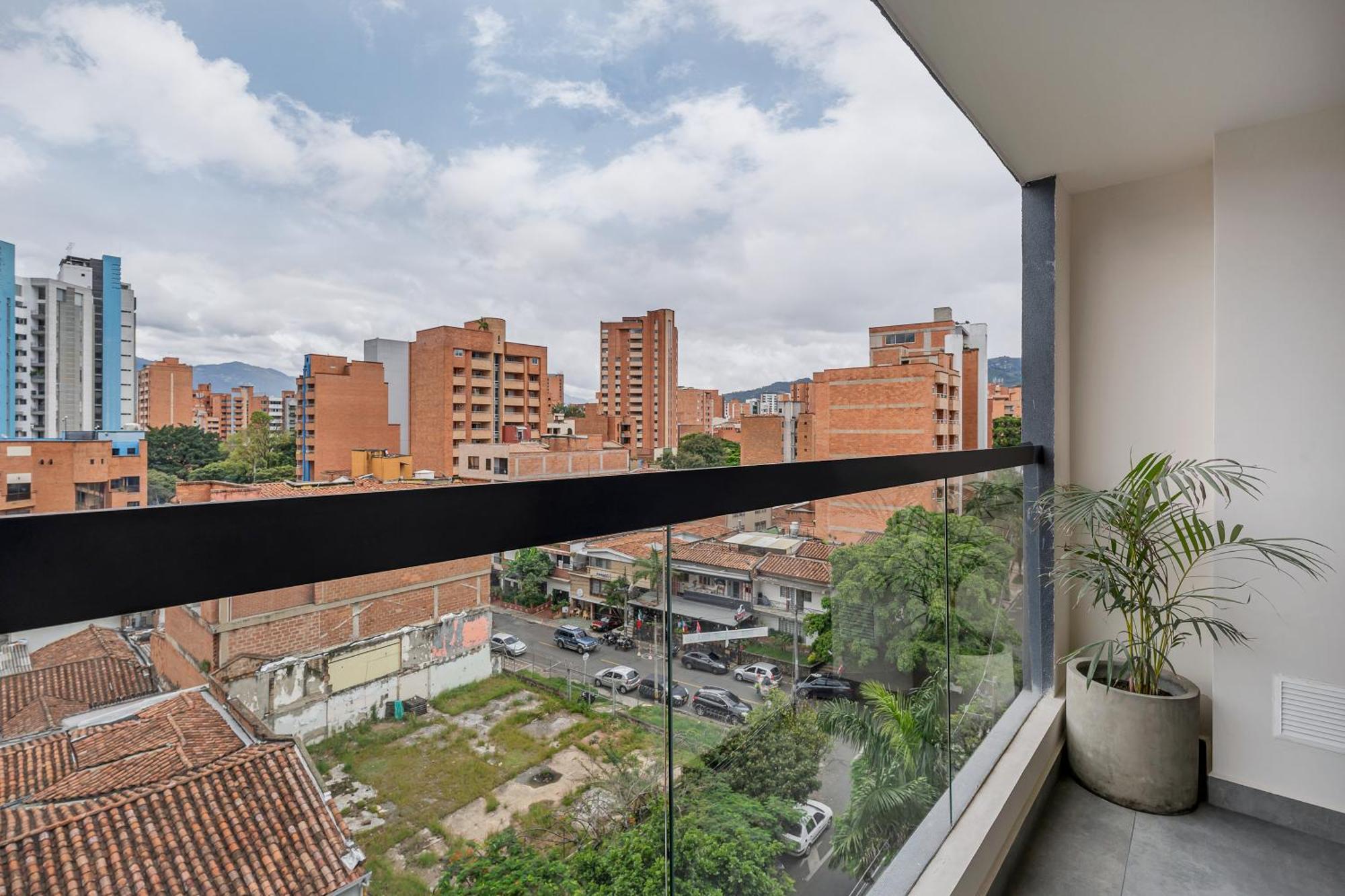 Apartamentos Housy Laureles Medellín Dış mekan fotoğraf
